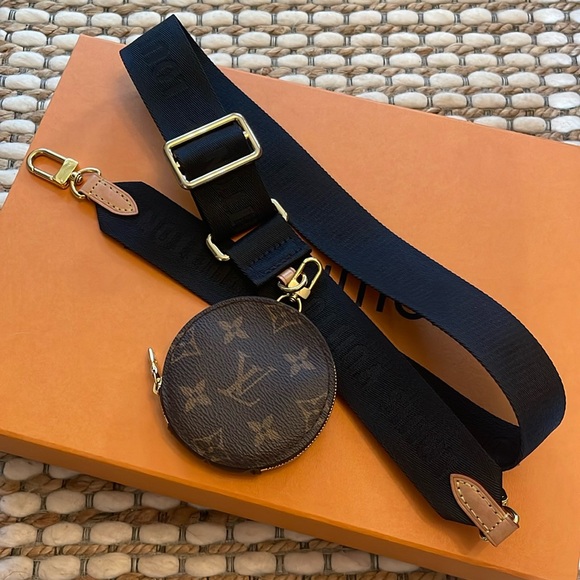 Louis Vuitton shoulder strap in black with small pouch - Picture 1 of 9